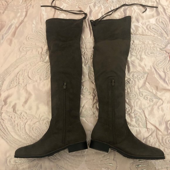 Brand New Le chateau  Above knee taupe seude boots - Picture 1 of 15